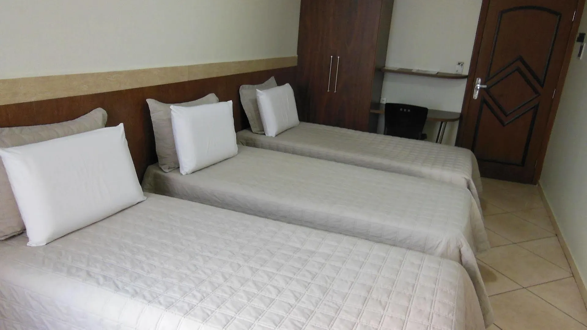 Alfa Plaza Hotel Brasília 3*,  Brésil